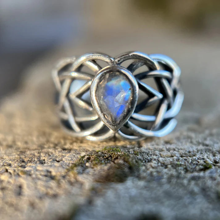 MOONSTONE CELTIC RING STERLING SILVER