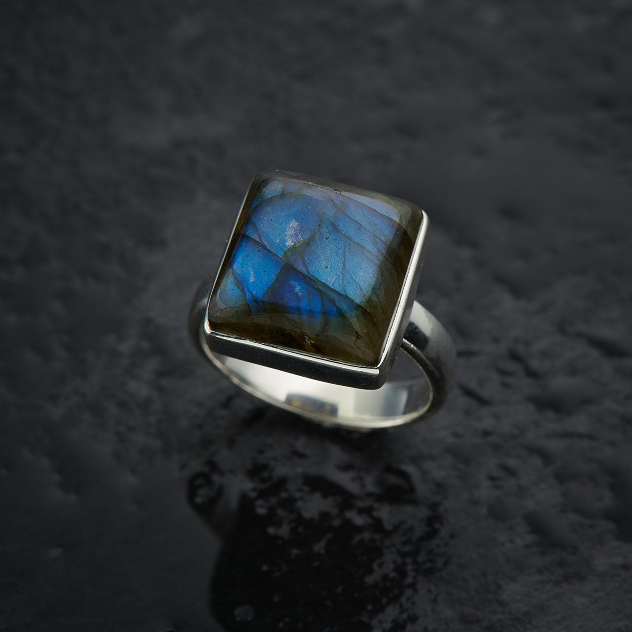 BLUE FIRE LABRADORITE STERLING SILVER RING