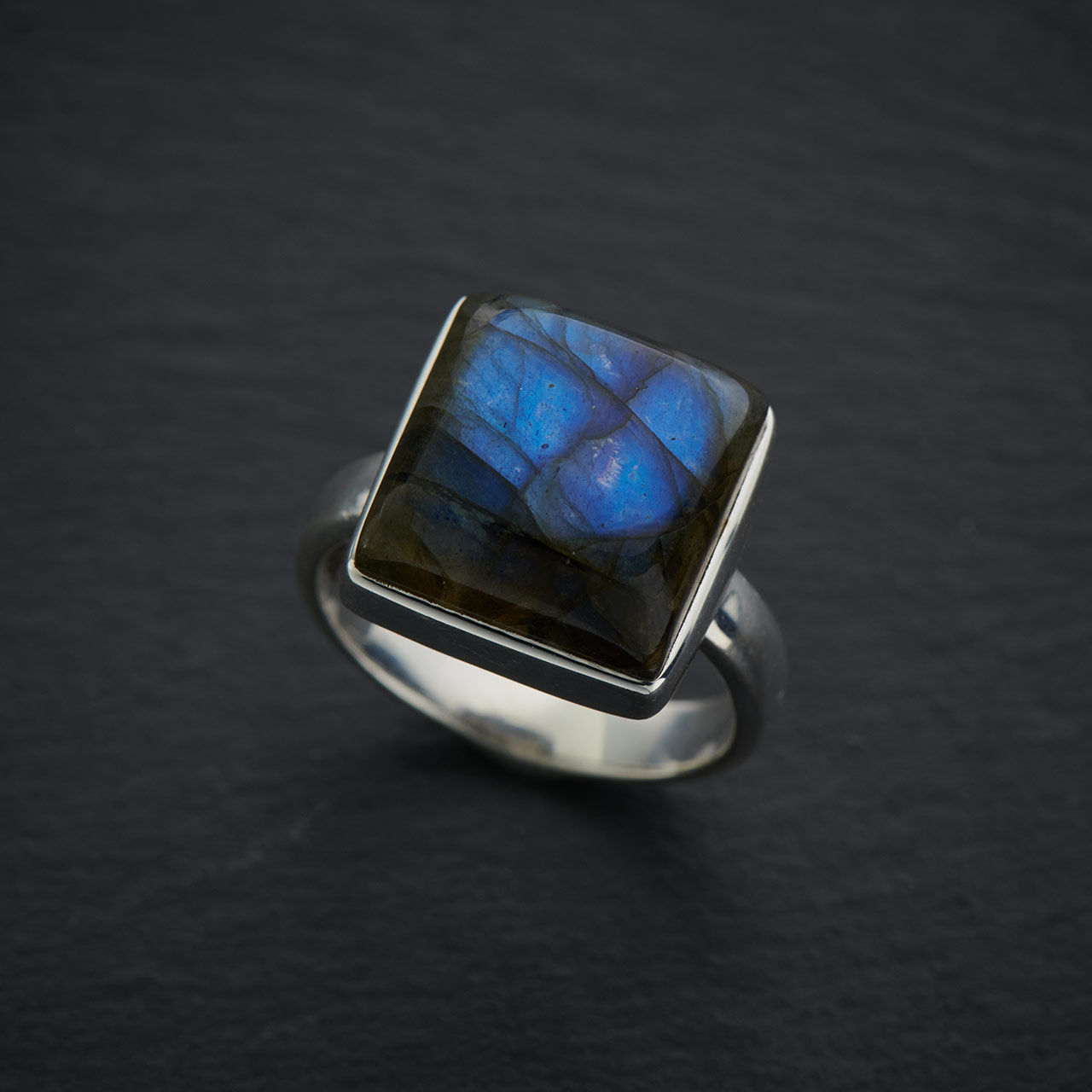 BLUE FIRE LABRADORITE STERLING SILVER RING