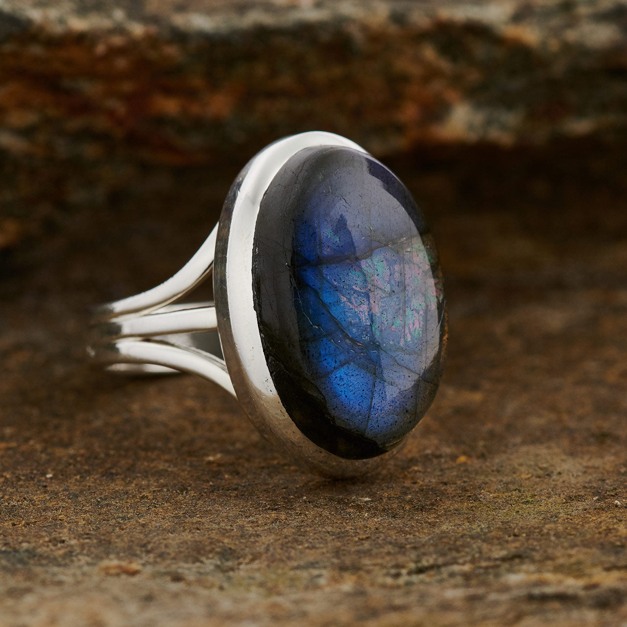 BLUE FIRE LABRADORITE STERLING SILVER RING