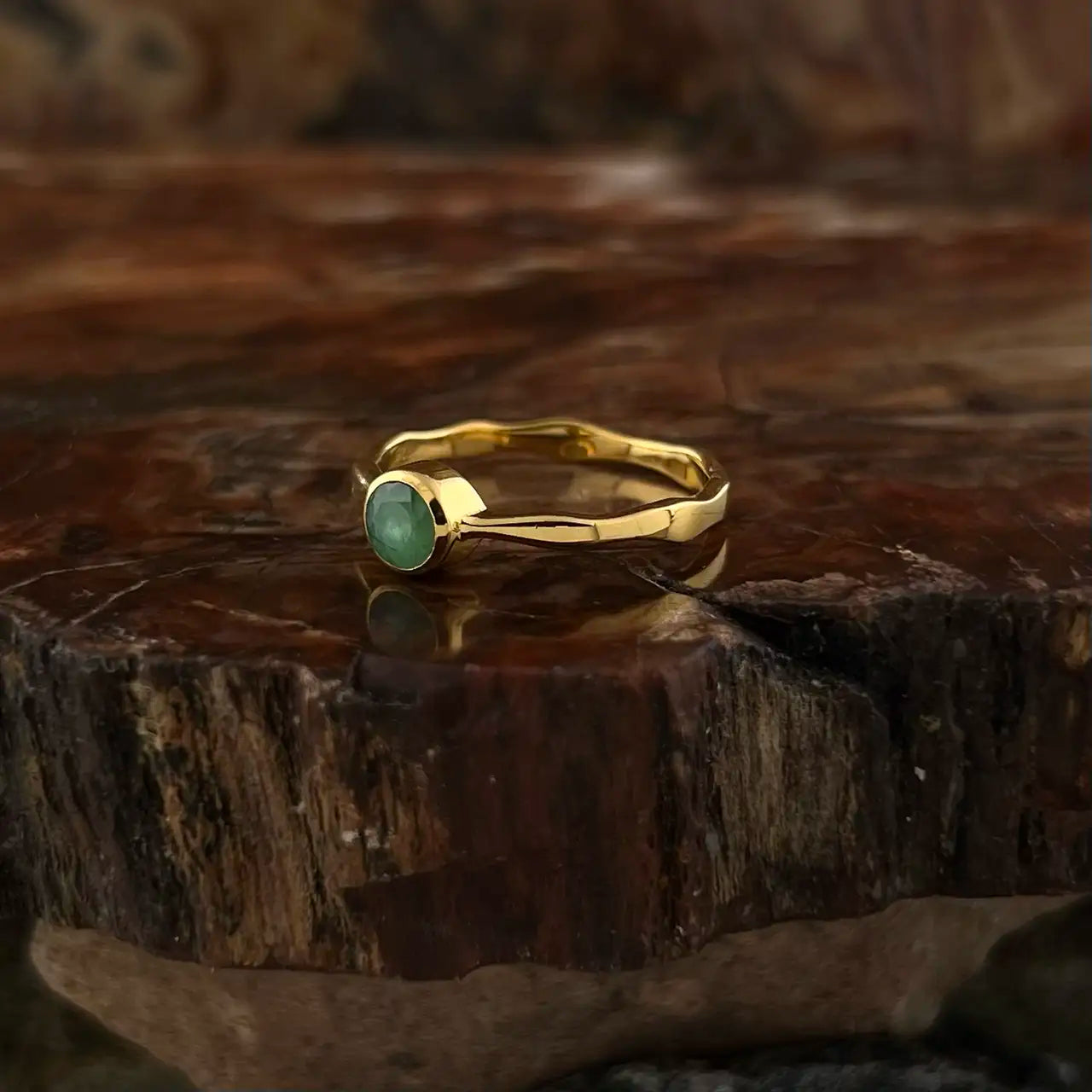 NATURAL EMERALD 18K VERMEIL GOLD WAVY RING