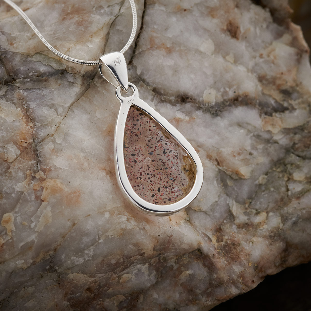 ORIRE LUCKY QUARTZ STERLING SILVER PENDANT