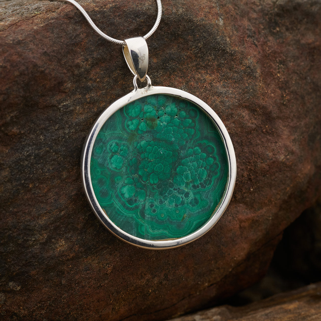 MALACHITE STERLING SILVER MEDIUM PENDAN