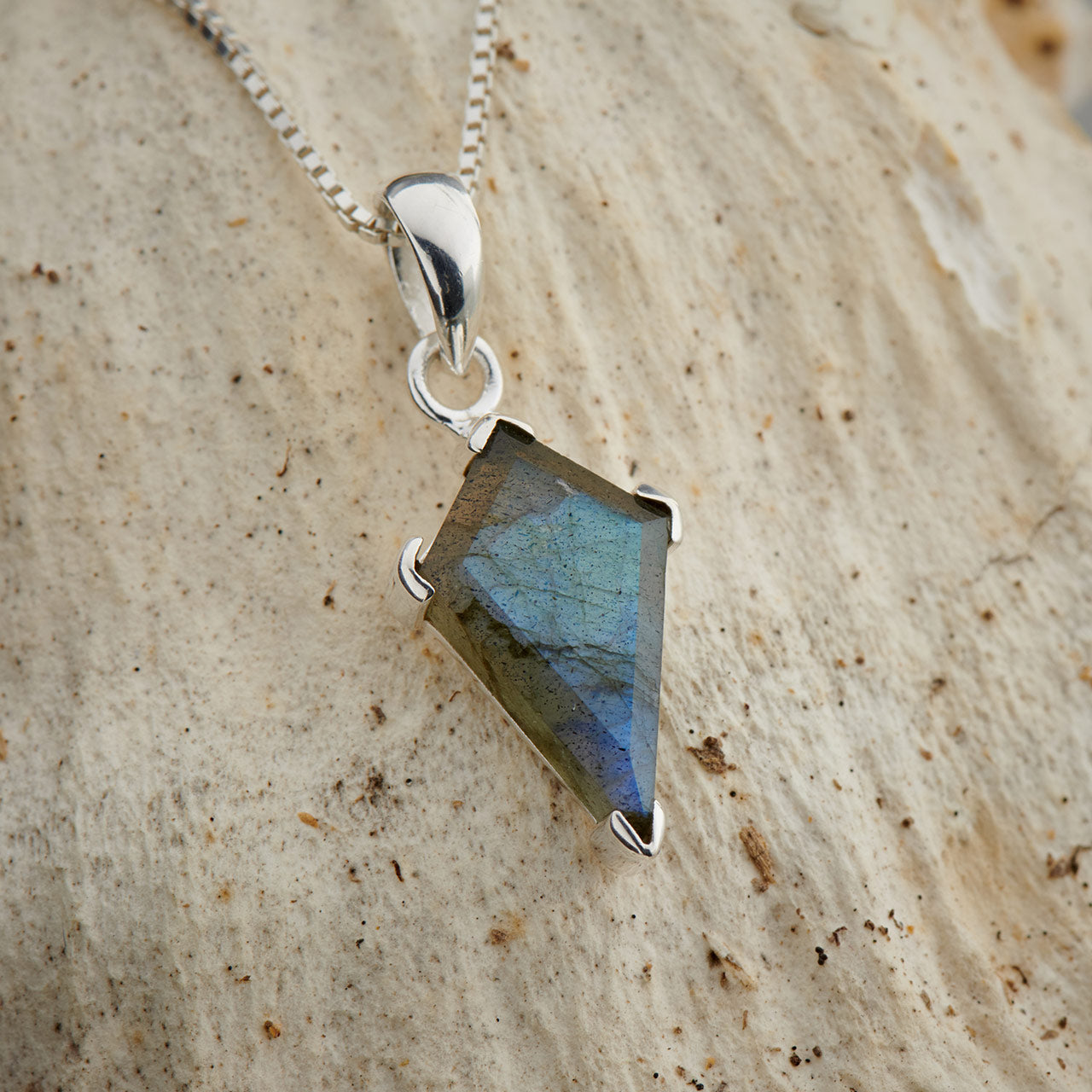 LABRADORITE STERLING SILVER SHIELD 2.0 PENDANT