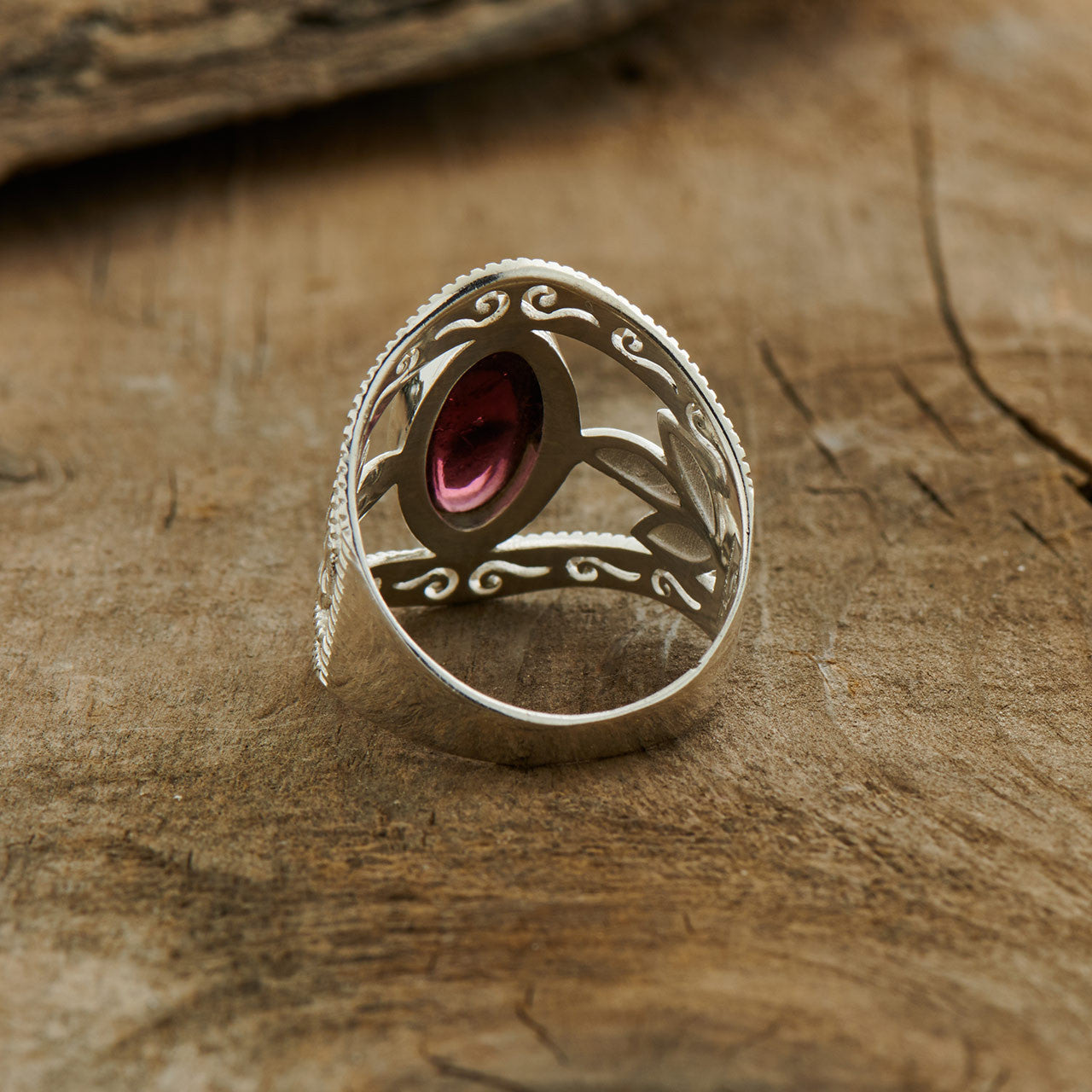 Garnet Sterling Silver Leaf Ring (35% OFF ONLINE ONLY)