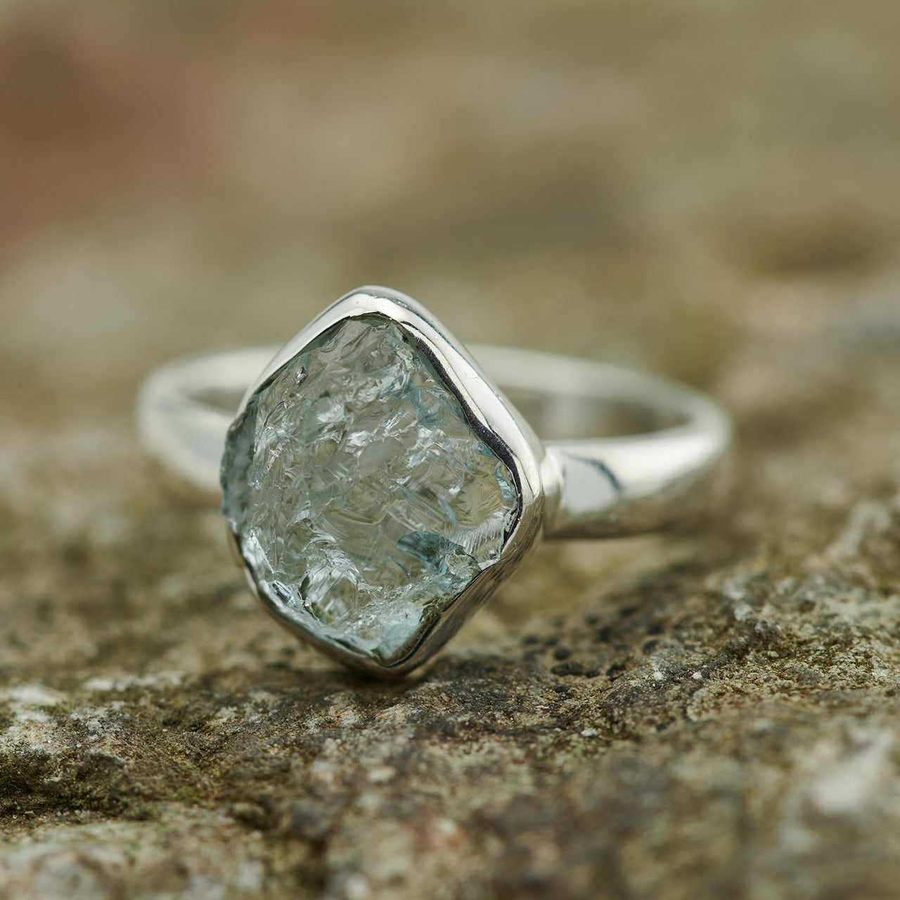 AQUAMARINE STERLING SILVER RING