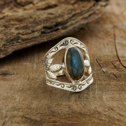 Labradorite Sterling Silver Leaf Ring (35% OFF ONLINE ONLY)