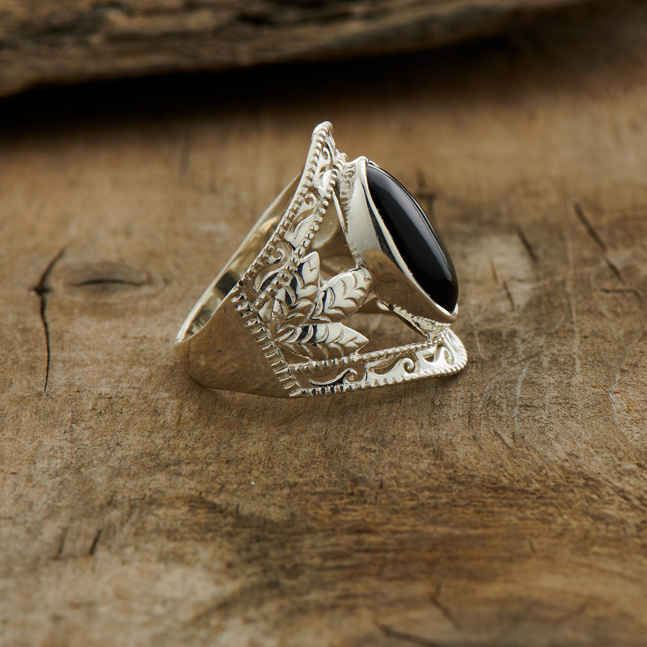 Black Onyx Sterling Silver Leaf Ring (35% OFF ONLINE ONLY)