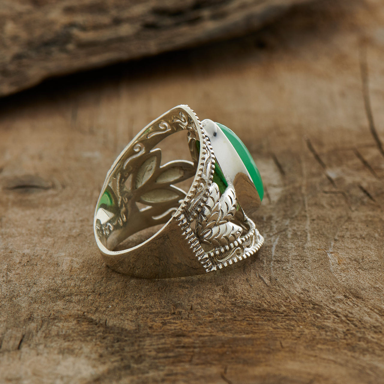 Chrysoprase Sterling Silver Leaf Ring (35% OFF ONLINE ONLY)