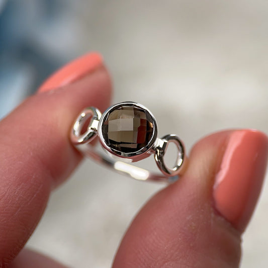 SMOKEY QUARTZ STERLING SILVER TRINITY RING