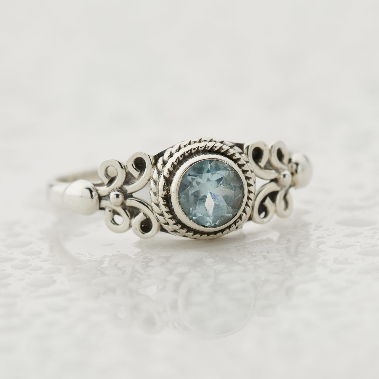 BLUE TOPAZ STERLING SILVER EDEN RING