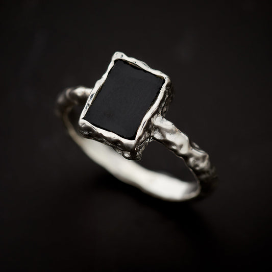 BLACK ONYX STERLING SILVER REC HAMMERED FINISH RING