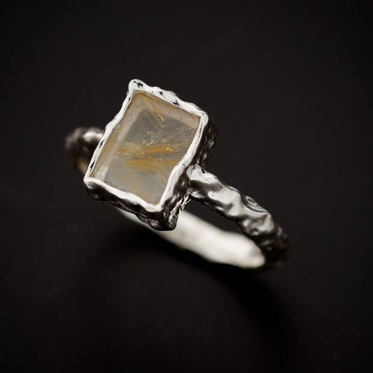 GOLDEN RUTILE STERLING SILVER REC HAMMERED FINISH RING