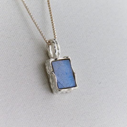 LABRADORITE STERLING SILVER REC HAMMERED FINISH PENDANT