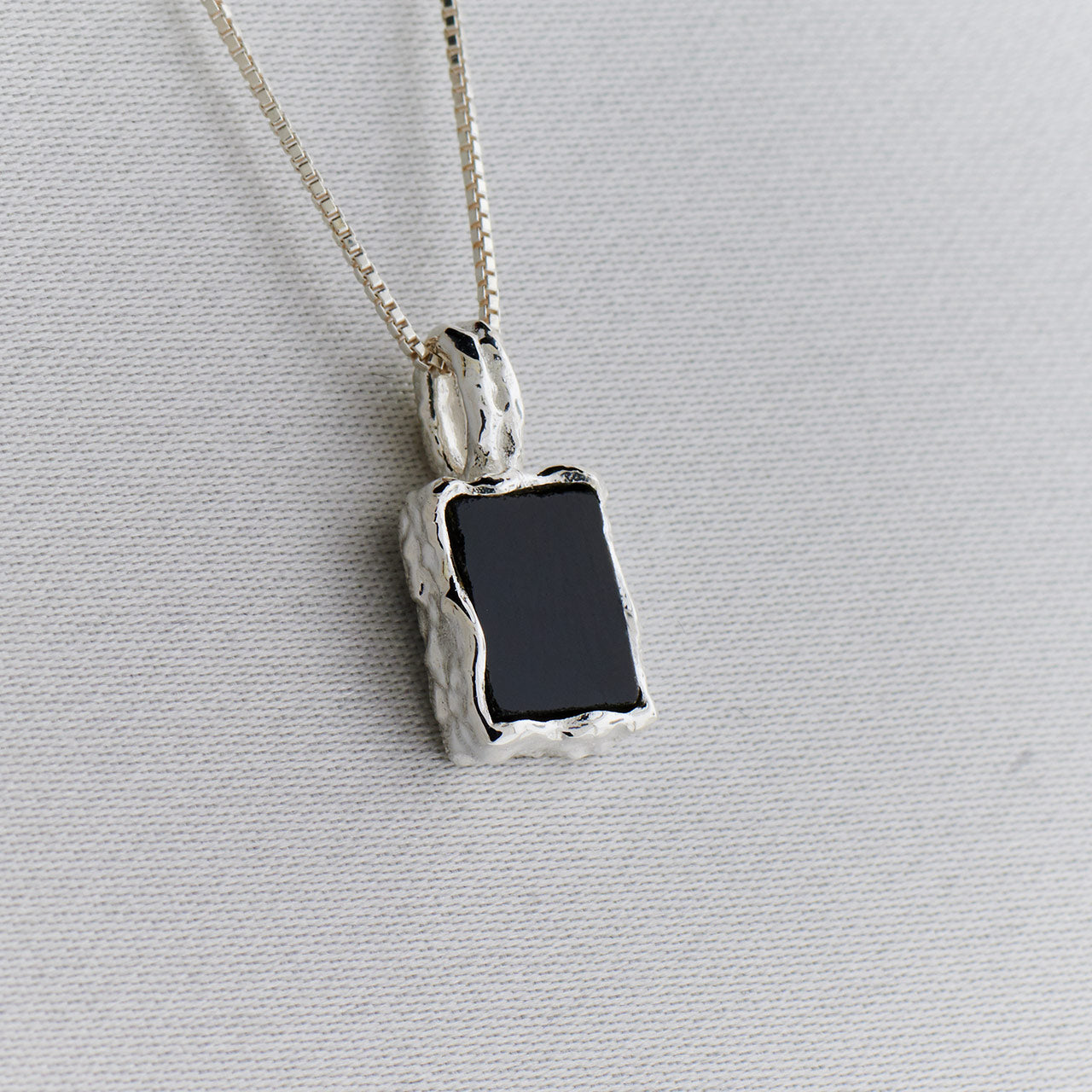 BLACK ONYX STERLING SILVER REC HAMMERED FINISH PENDANT