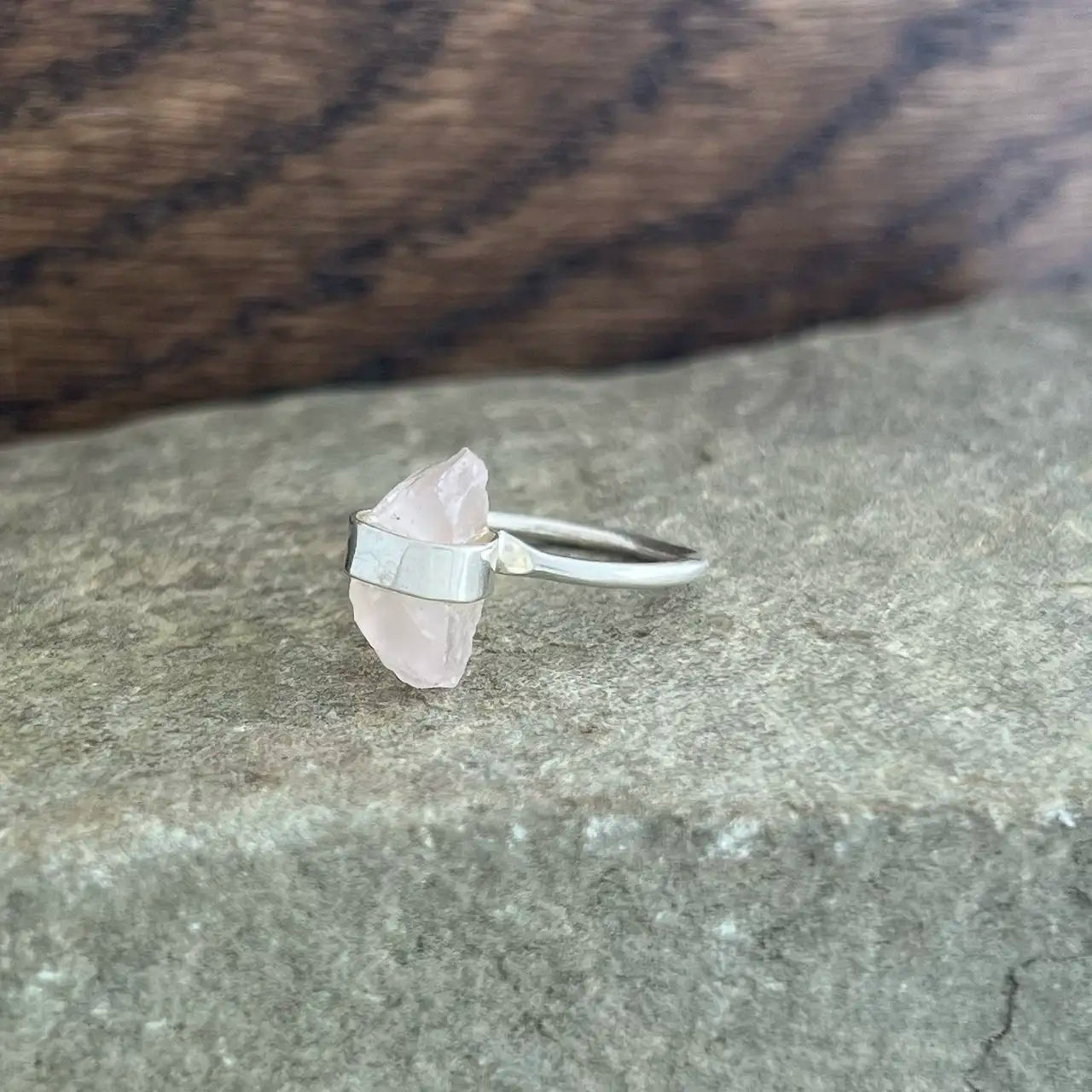 ROSE QUARTZ ROUGH PENCIL RING (50% OFF Online Only)