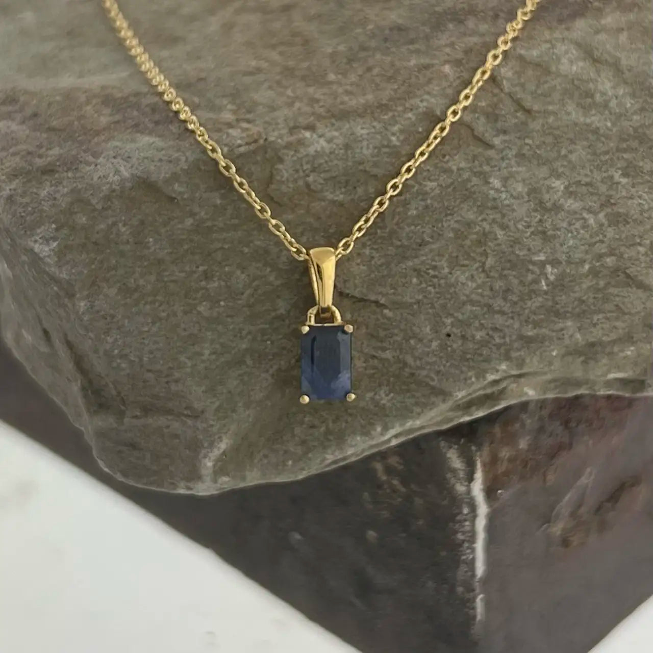 NATURAL BLUE SAPPHIRE 18K VERMEIL GOLD PENDANT RECTANGLE