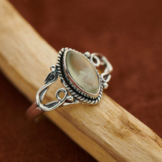 PREHNITE HORSESHOE RING (25% OFF Online Only)