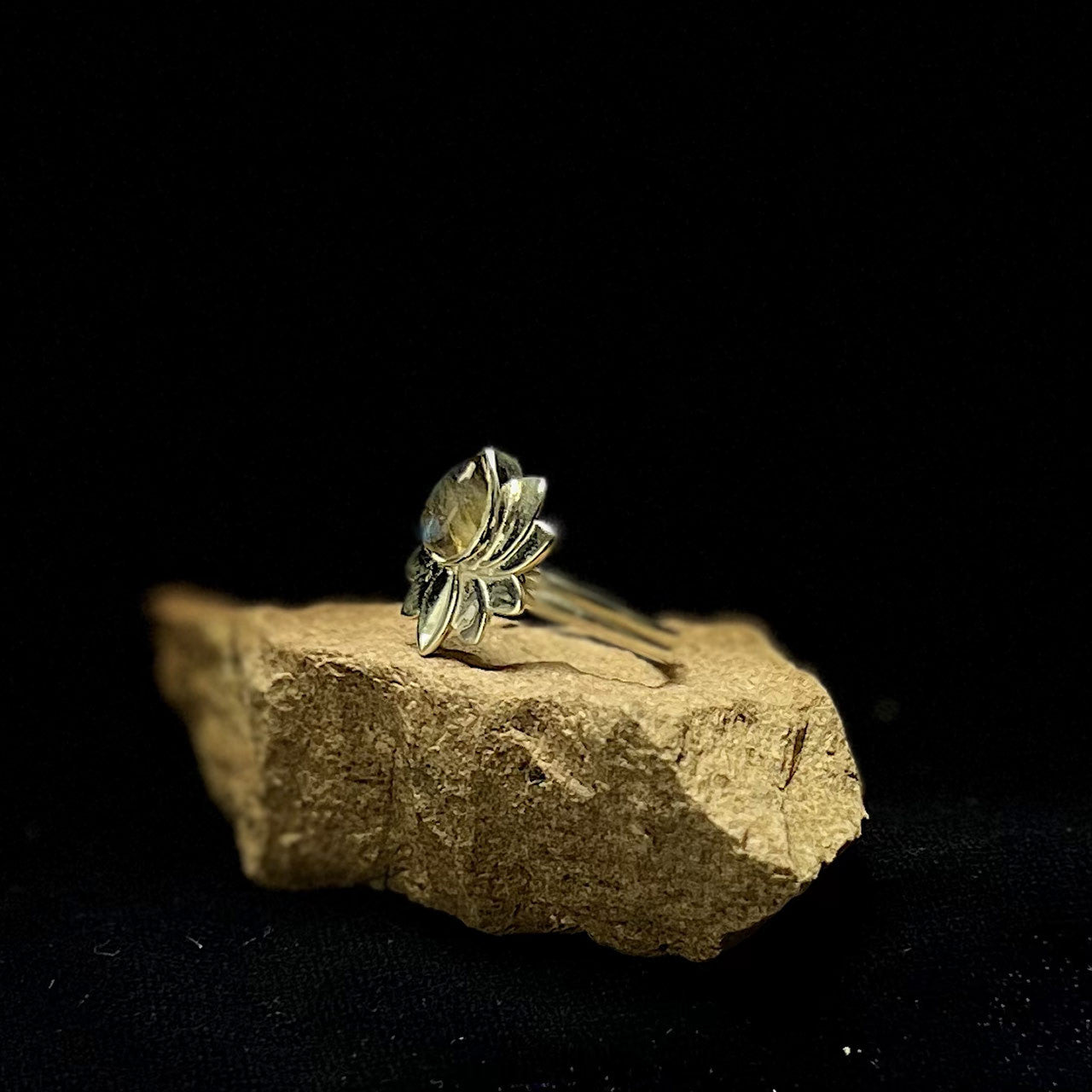 Labradorite Ring LOTUS 2 (50% Off Online Only)