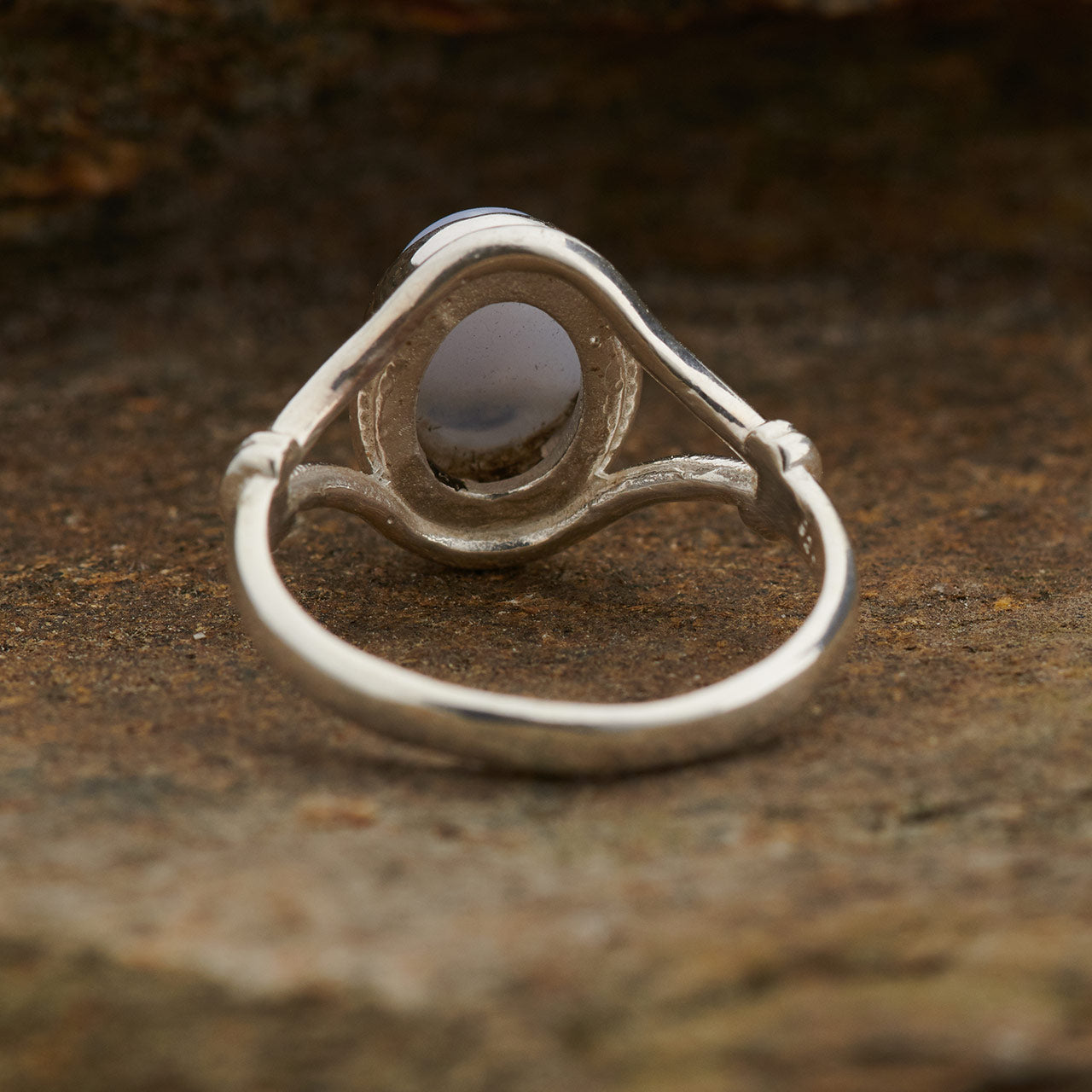 BLUE LACE AGATE RING V-BAND W/ KNOT (30% OFF COLLECTION)