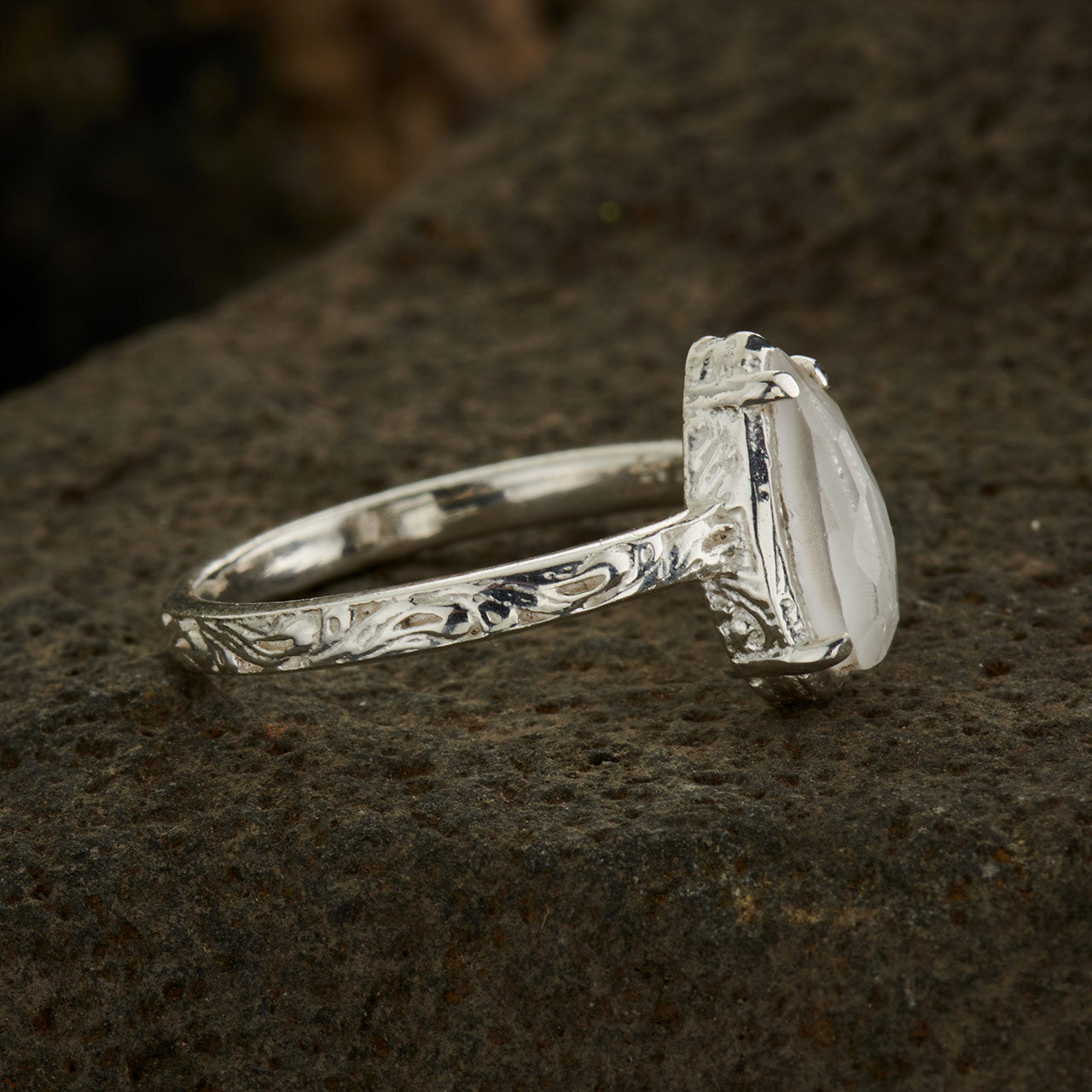 CRYSTAL QUARTZ CHECKER FILIGREE RING (50% Off Online Only)