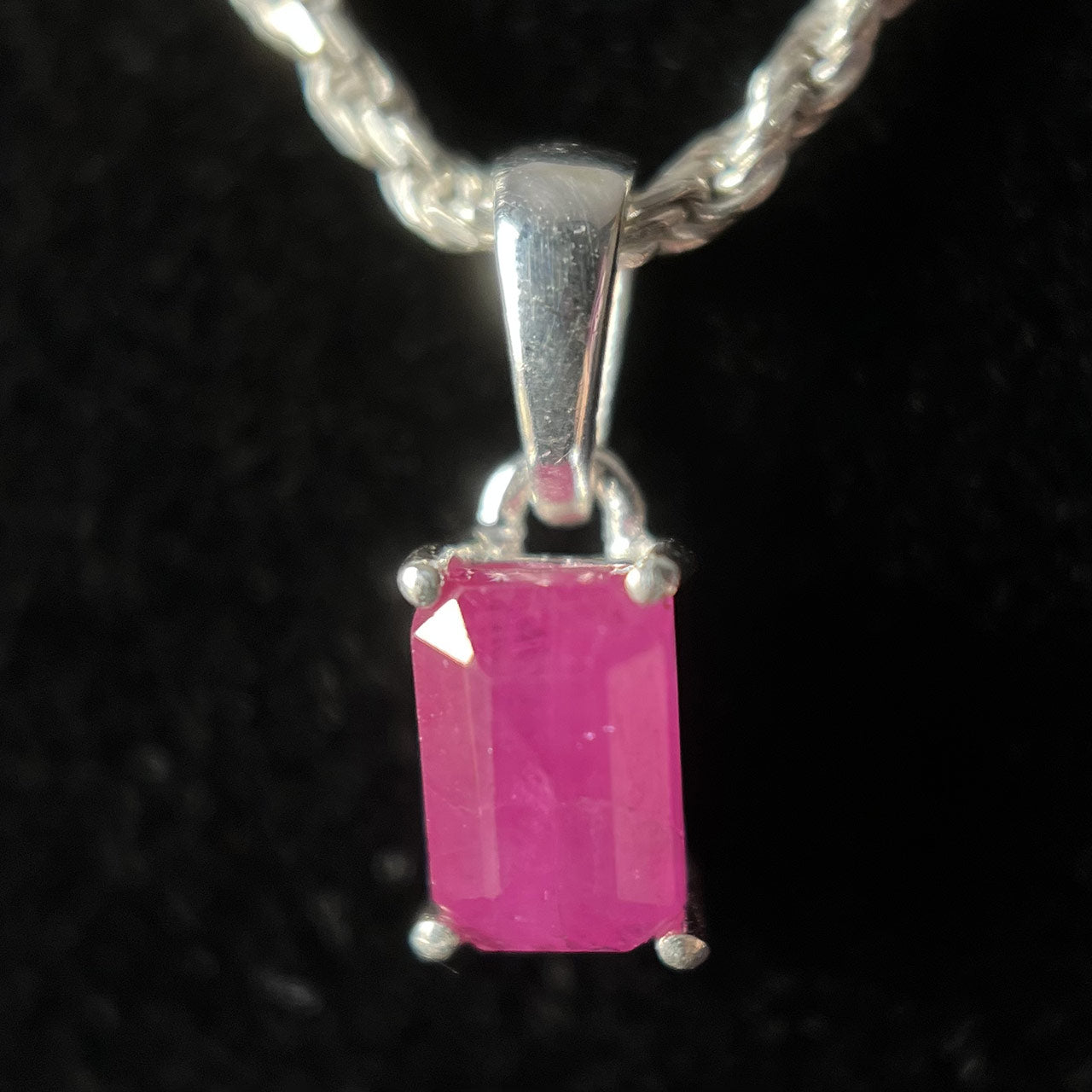 NATURAL RUBY STERLING SILVER 6X4 REC PENDANT