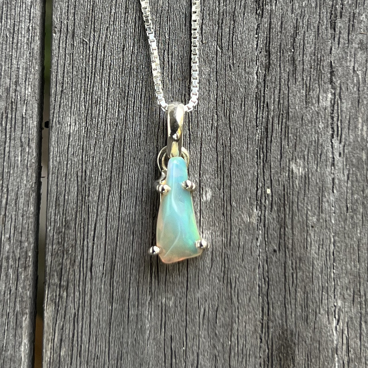 ETHIOPIAN OPAL PENDANT