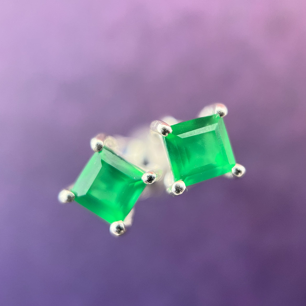 GREEN ONYX STUD