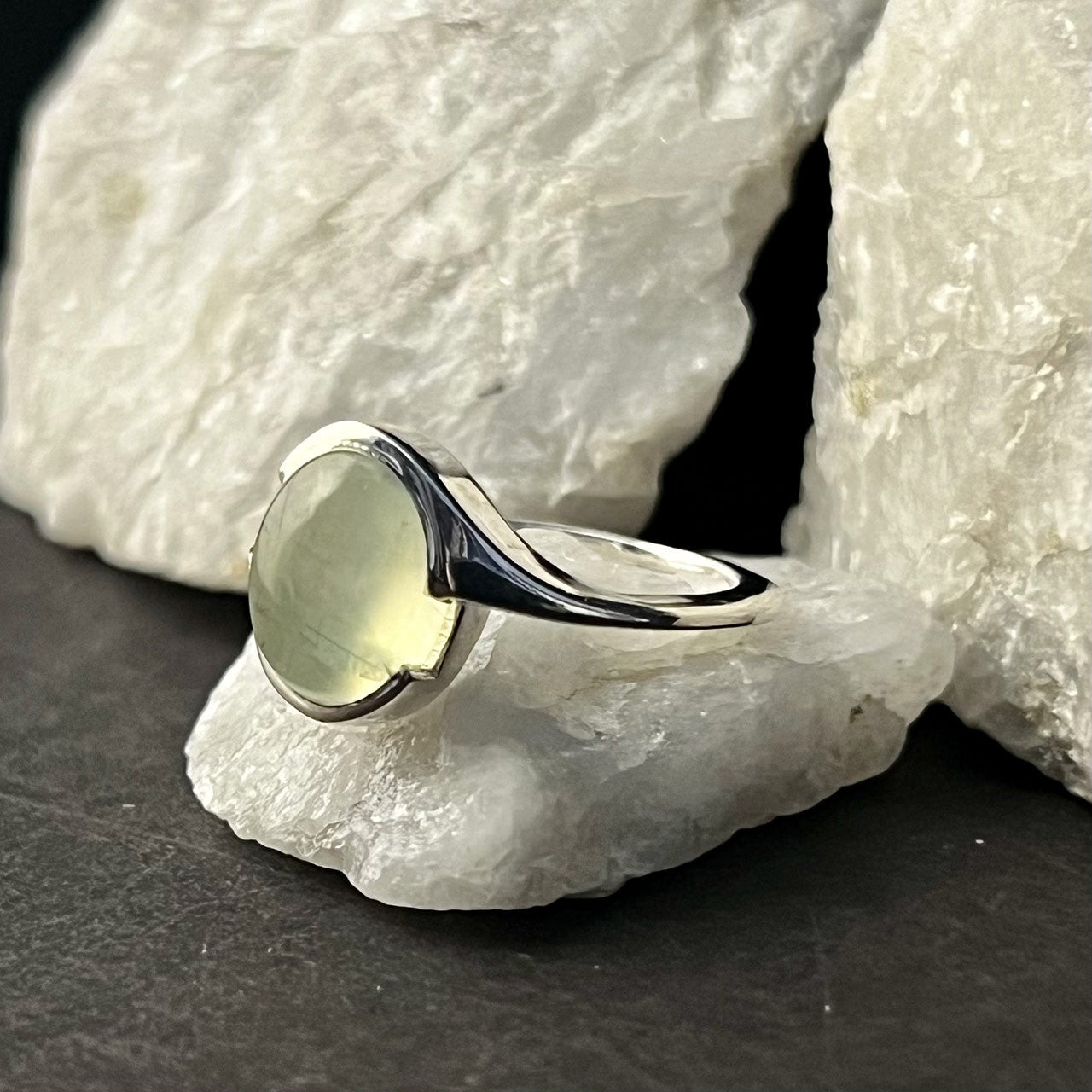 PREHNITE RING CAB TWIST (50% Off online only)