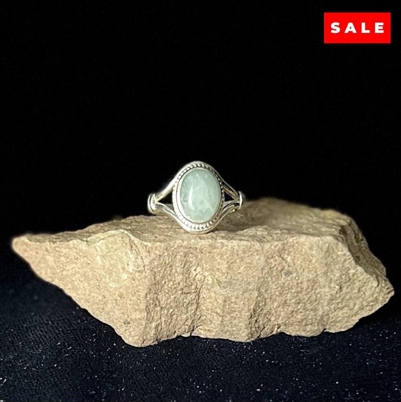 AQUAMARINE RING V-BAND  W/KNOT (30% OFF ONLINE ONLY)