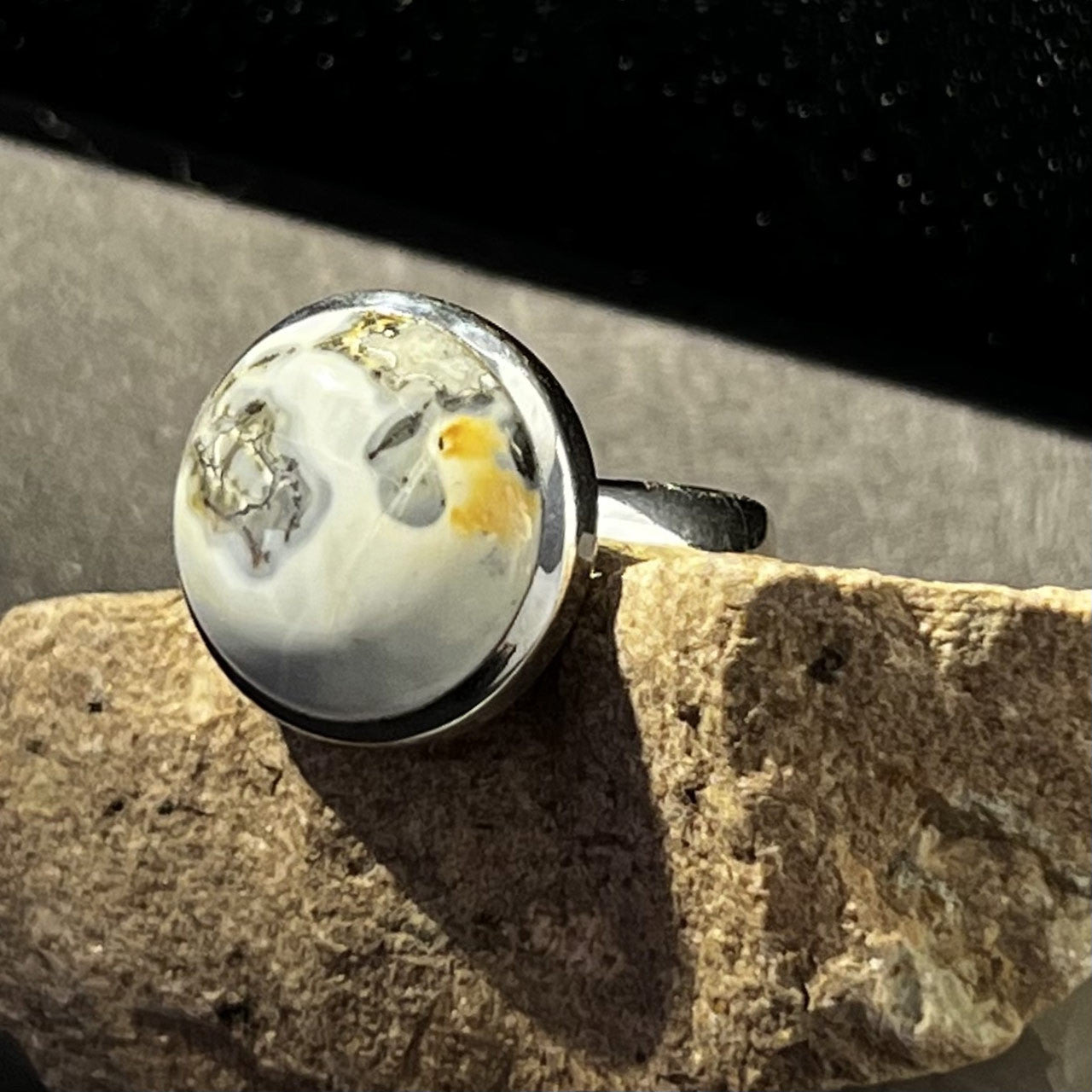 WHITE MALINGO JASPER RING