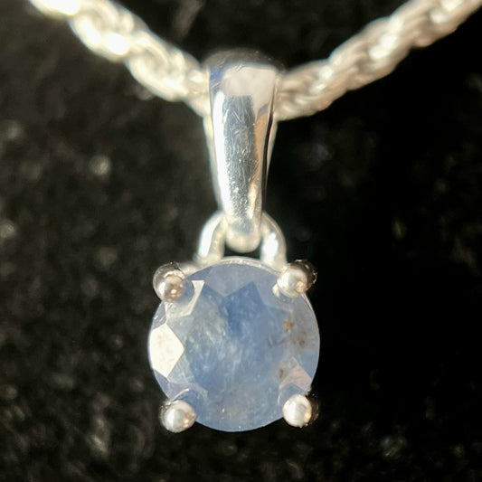 NATURAL BLUE SAPPHIRE STERLING SILVER CIRCLE 5X5 PENDANT