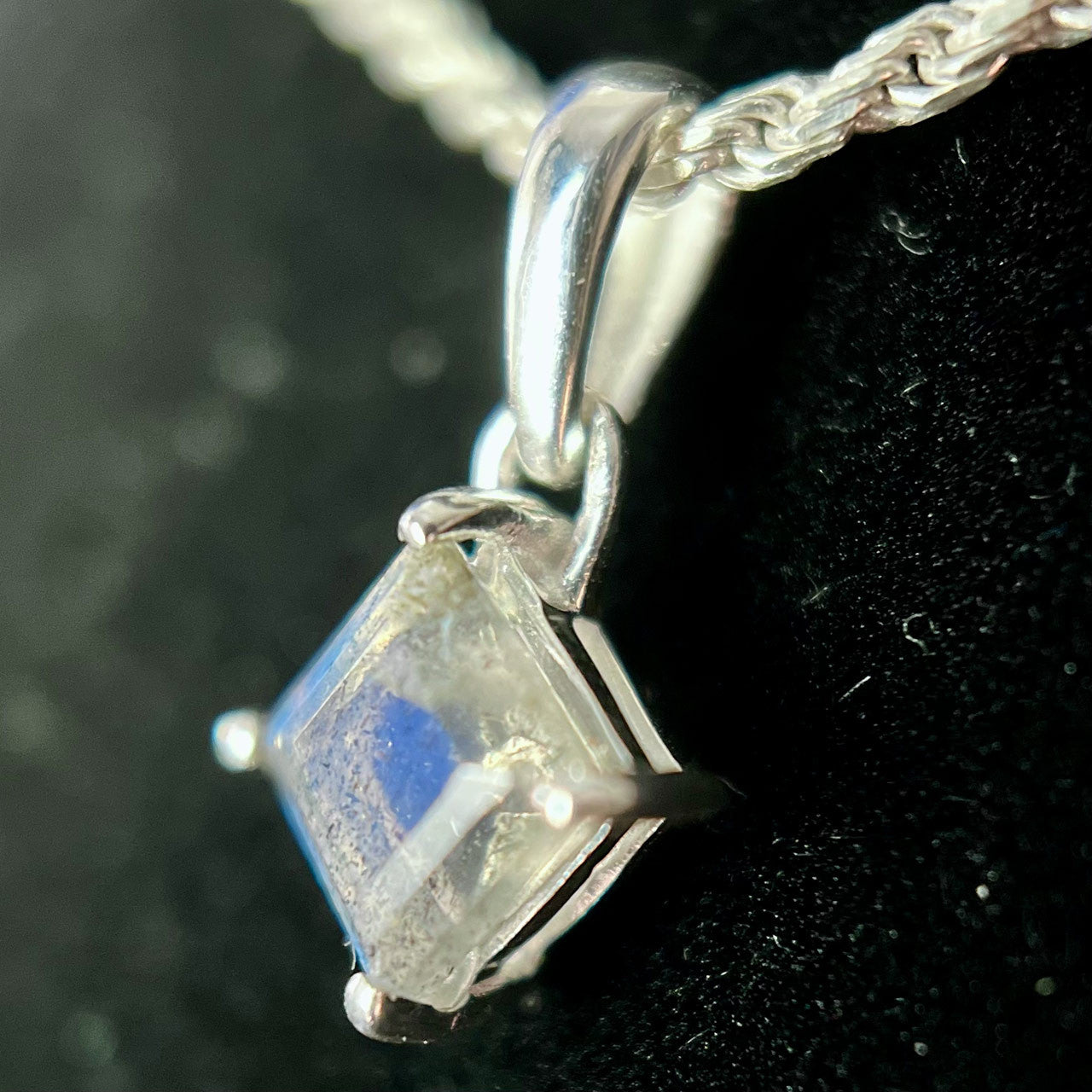 LABRADORITE STERLING SILVER SQ 5X5 PENDANT