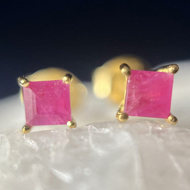 NATURAL RUBY VERMEIL YELLOW 18K SQ 3X3 EARRINGS