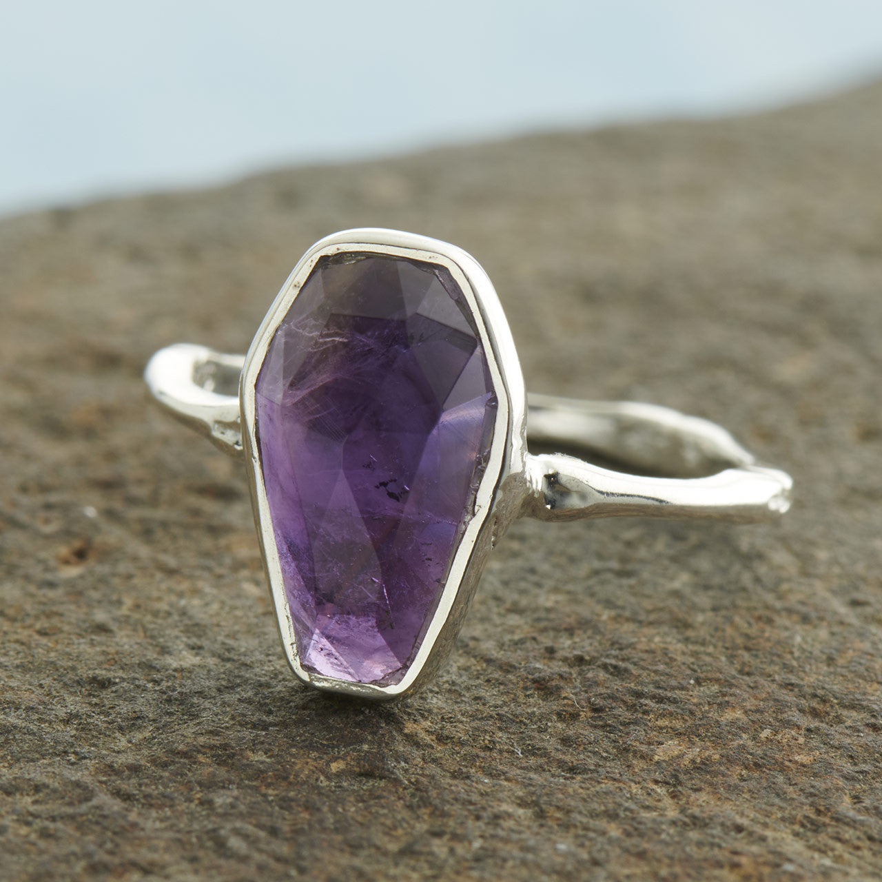 Amethyst RING  BONE-BAND COFFIN