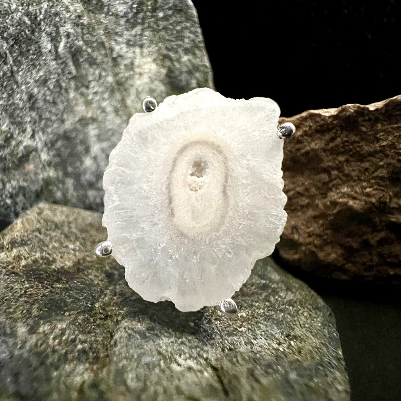 SOLAR QUARTZ EYE RING