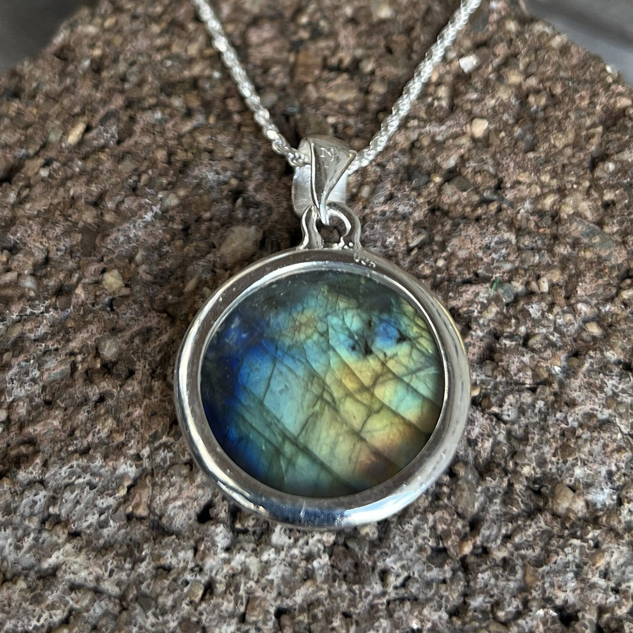 LABRADORITE PENDANT STERLING SILVER