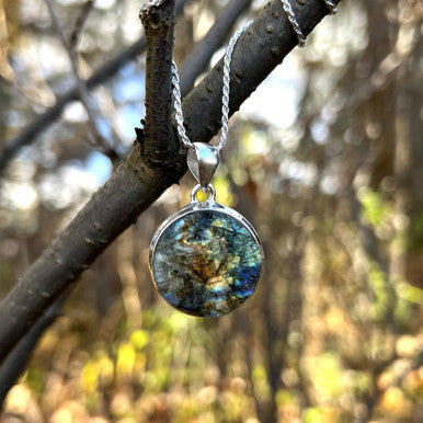 LABRADORITE PENDANT STERLING SILVER