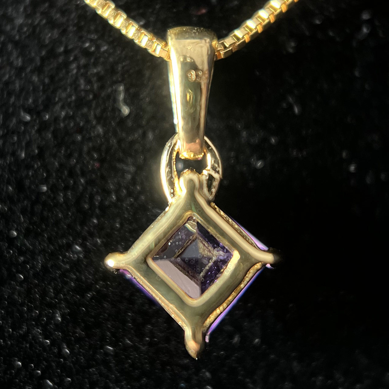 AMETHYST 18K VERMEIL GOLD 5X5 SQ PENDANT