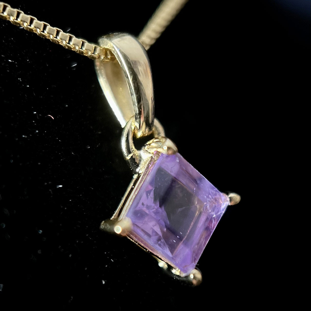 AMETHYST 18K VERMEIL GOLD 5X5 SQ PENDANT