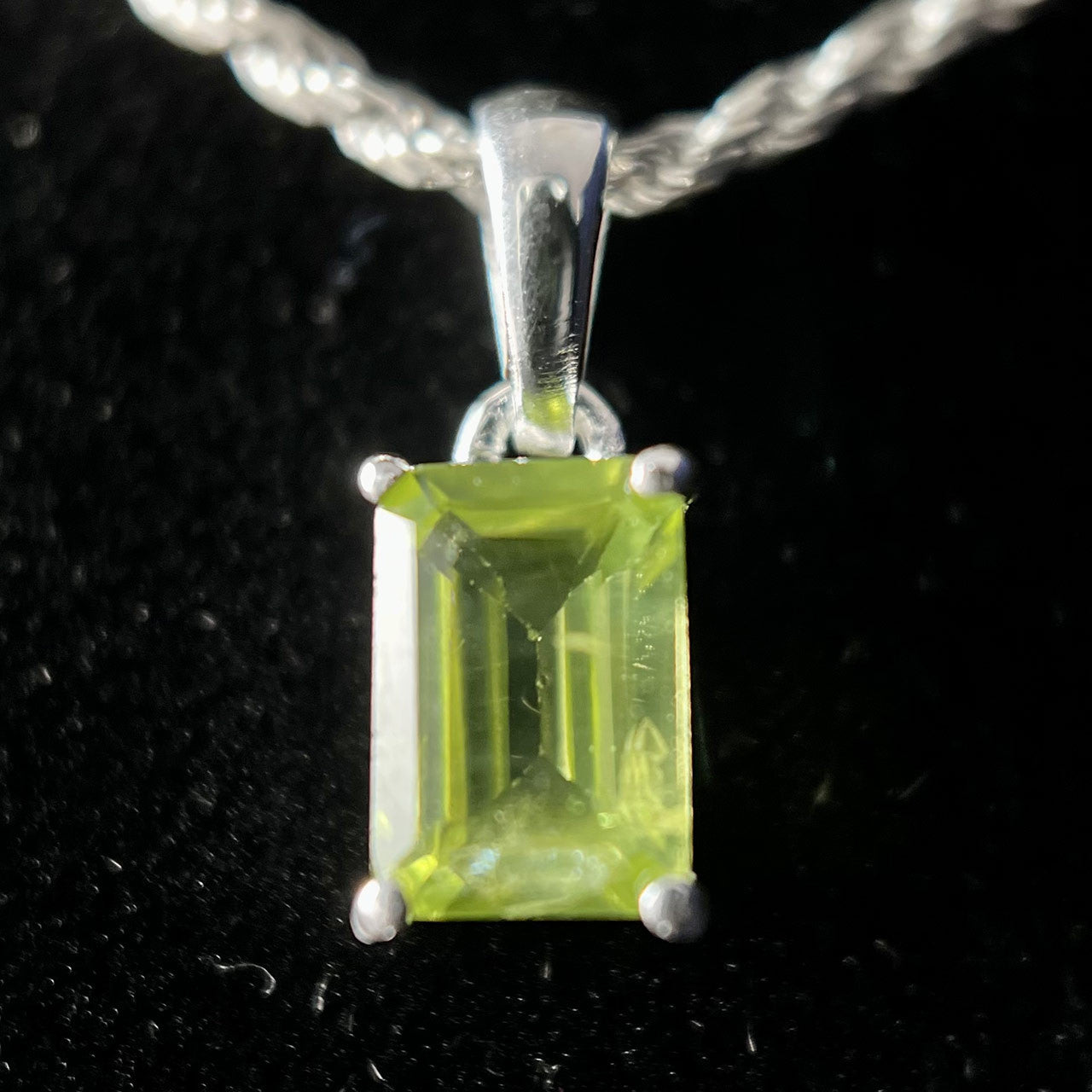 PERIDOT STERLING SILVER 5X7 RECTANGLE PENDANT