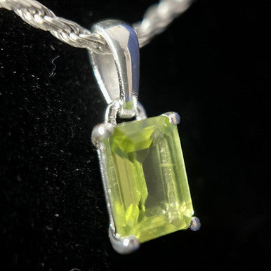 PERIDOT STERLING SILVER 5X7 RECTANGLE PENDANT