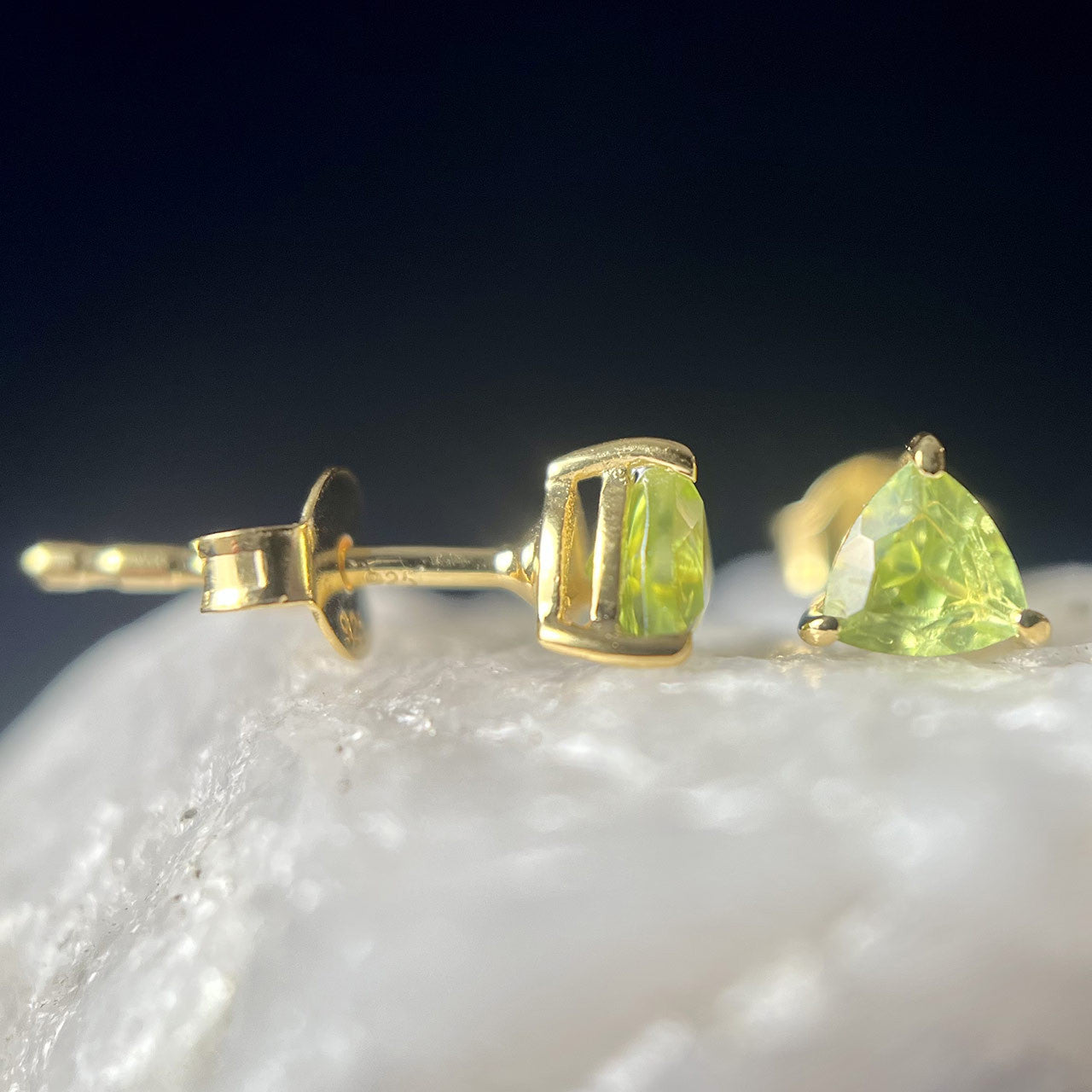 PERIDOT 18K VERMEIL GOLD STUD EARRINGS 4X4 TRIANGLE