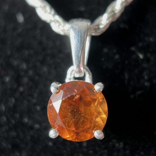 HESSONITE GARNET STERLING SILVER 6X6 CIRCLE PENDANT