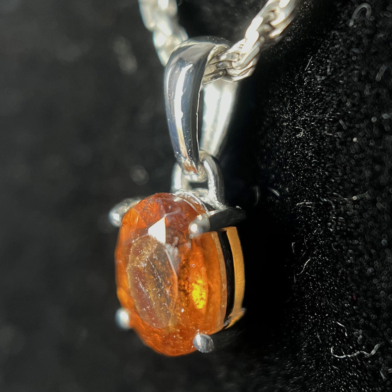 HESSONITE GARNET STERLING SILVER 5X7 OVAL PENDANT