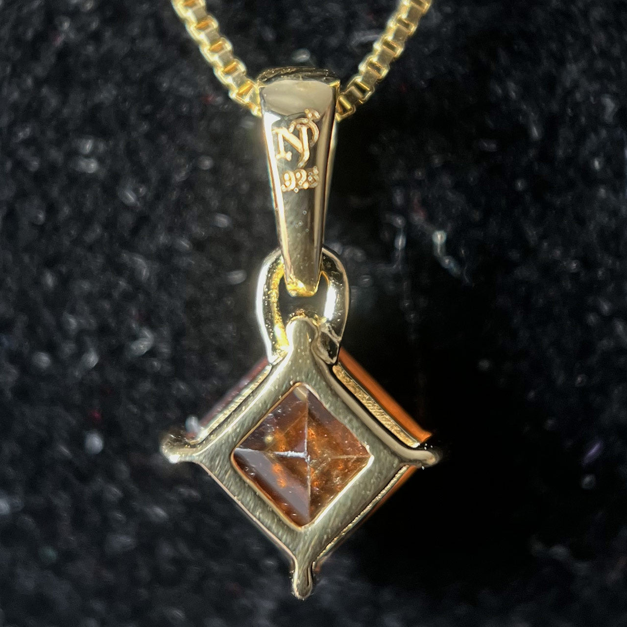 HESSONITE GARNET 18K VERMEIL GOLD 5X5 SQ PENDANT