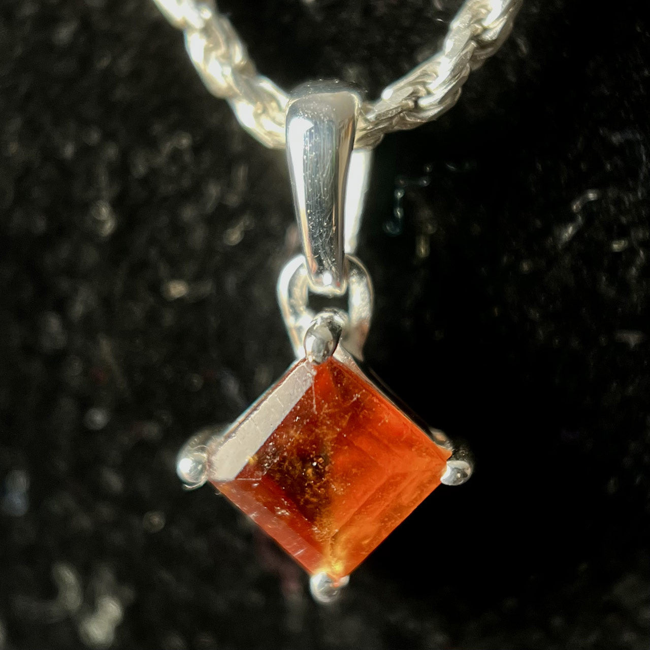 HESSONITE GARNET STERLING SILVER 5X5 SQ PENDANT