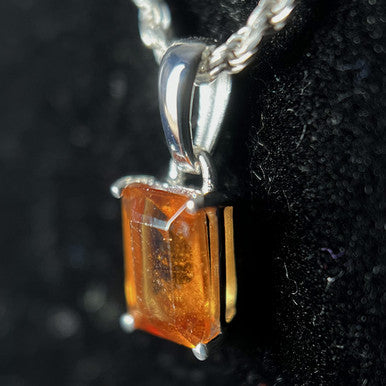 HESSONITE GARNET STERLING SILVER 5X7 REC PENDANT