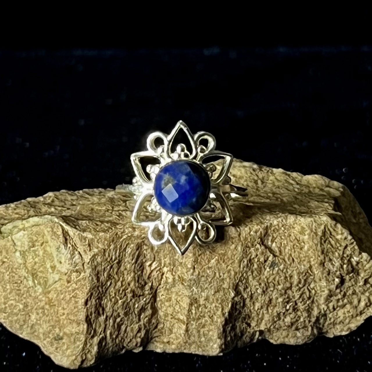 Lapis Lazuli Ring LOTUS 1