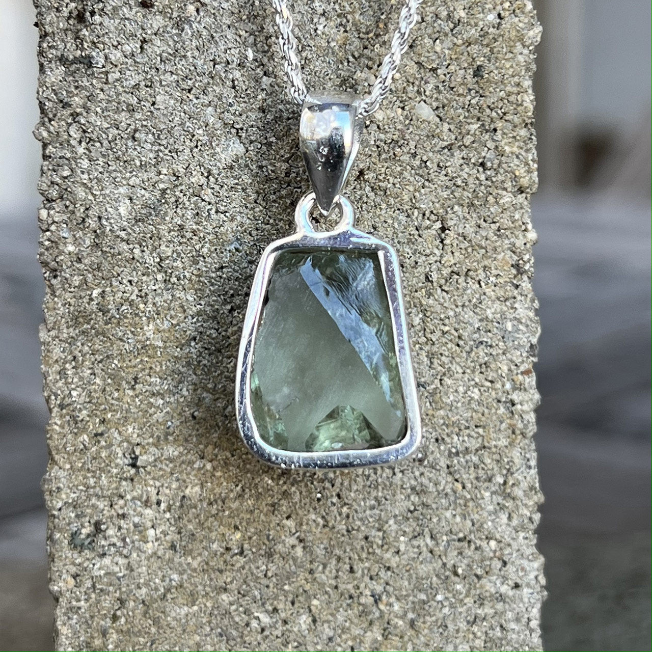 GREEN AMETHYST PENDANT